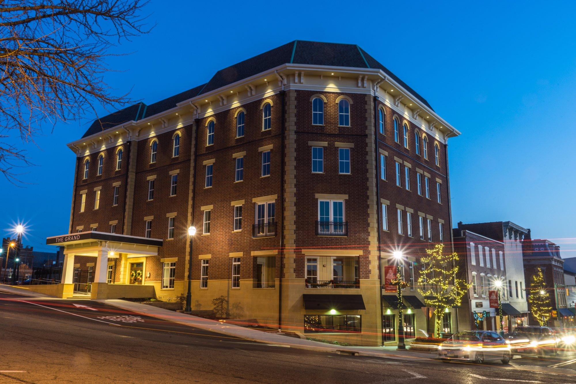 The Mount Vernon Grand Hotel Exterior photo